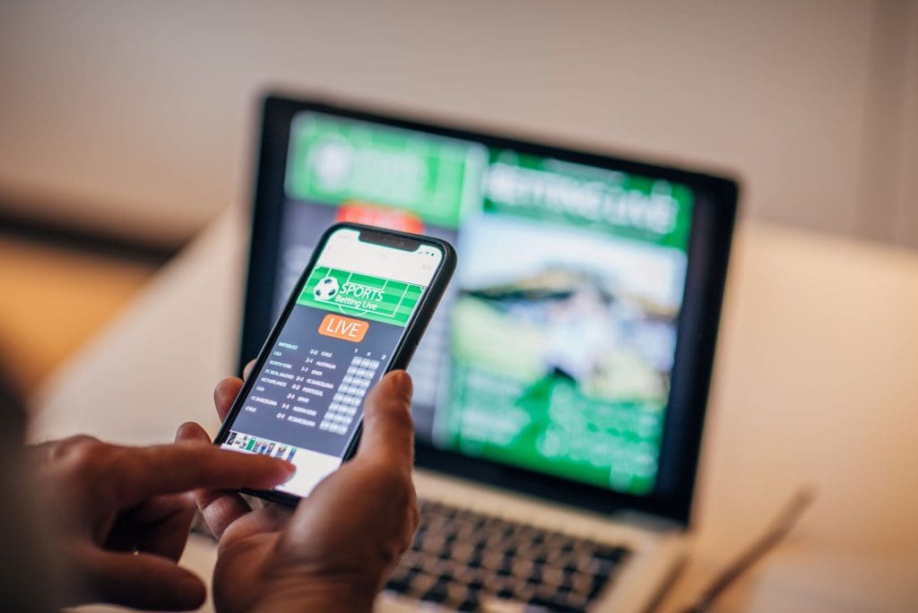 Ancaman judi dalam talian: Cabaran dan penyelesaian